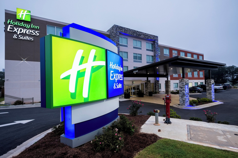 Exterior & Views 2, Holiday Inn Express & Suites COMMERCE by IHG, Banks