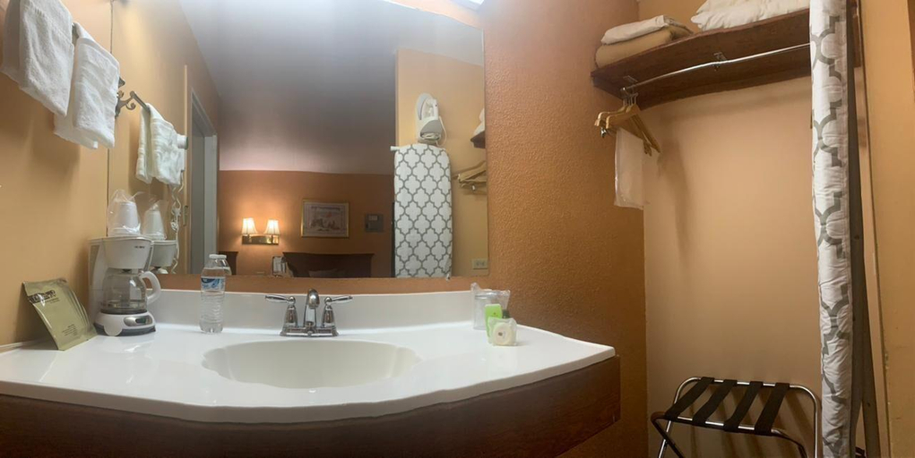 Bathroom 3, Hotel San Jose, Magdalena