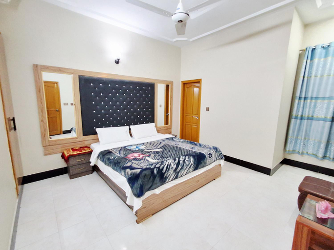 Bedroom 2, Rose Palace Guest House, Karachi