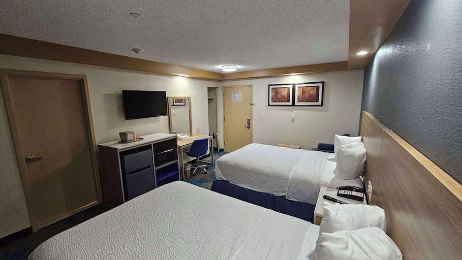 Bedroom 2, Econo Lodge Woodbridge, Middlesex