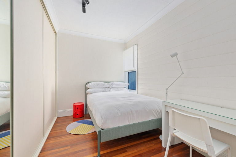 Room 5, Stylish 2-bed Cottage in Trendy Erskineville, Sydney