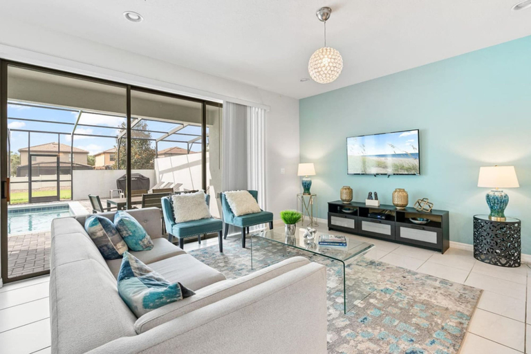 Room 3, Spacious 5BR Villa with Private Pool near Disney, Osceola