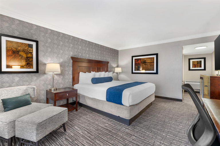 Bedroom 3, Best Western Plus Carriage Inn, Los Angeles