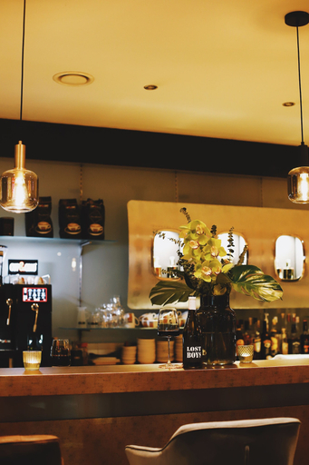 Food & Drinks