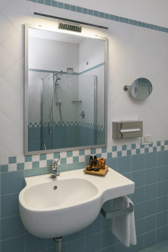 Bathroom 5, Parco Degli Aromi Resort & Benessere, Trapani