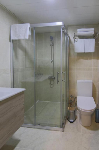 Bathroom 5, Grand Faik Hotel Çeşme, Çeşme