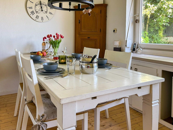 Dining 2, Freistehendes Ferienhaus in Langewiese Winterberg, Hochsauerlandkreis