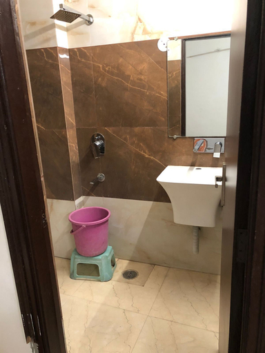 Bathroom 2, Hotel Bharat Residency, Amritsar