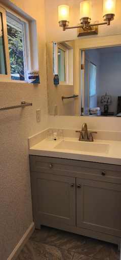 Bathroom 3, Ocean Cove Lodge, Sonoma