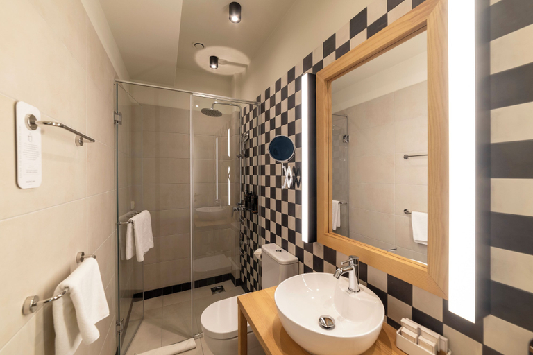 Bathroom 4, Mercure Belgrade Excelsior, Belgrade
