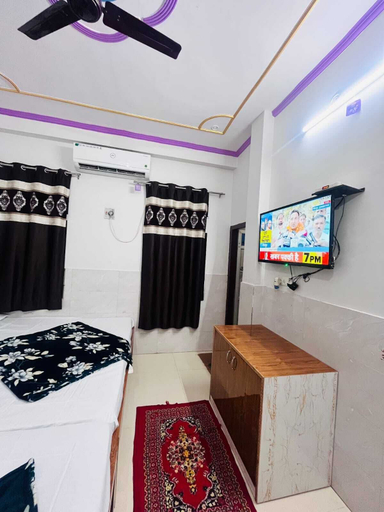 Room 4, New khandelwal Guest House, Sikar