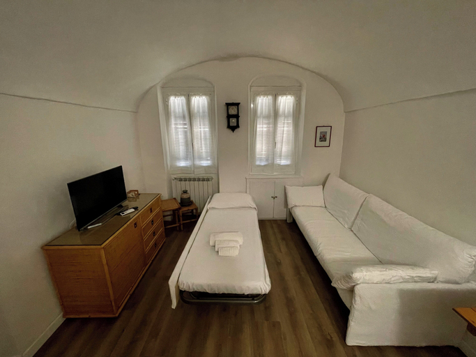 Bedroom 2, Ancient House by Wonderful Italy, Imperia