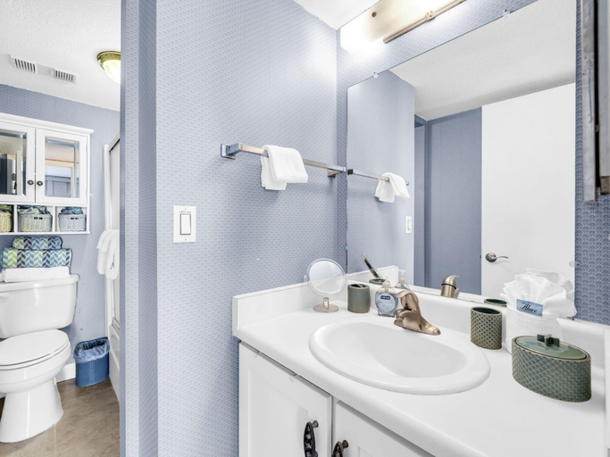 Bathroom 2, Pinnacle Port Ph-36 - Caspian Pearl, Bay