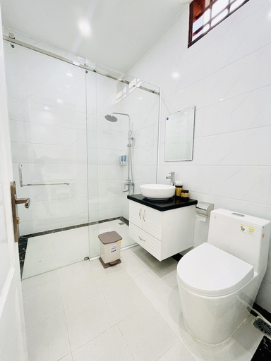 Bathroom 4, Linh Phuong 6, Cái Răng