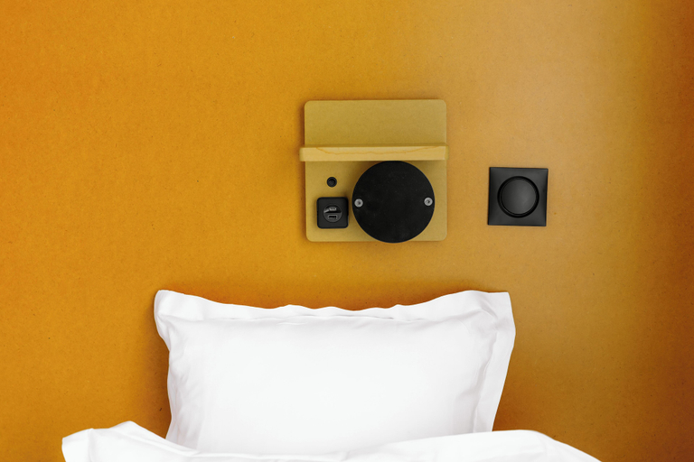 Bedroom 4, The People Lyon, Rhône