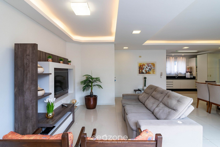 Living area 5, Apt w/ 3BR & BBQ 350m From the Beach Lam0601, Itapema