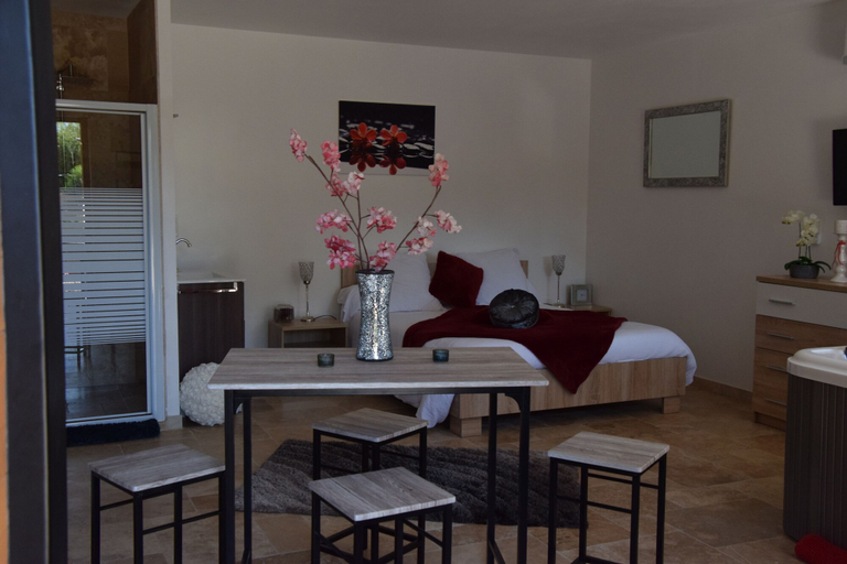 Bedroom 3, Gites spa de Charme L Etoile SPA, Dordogne