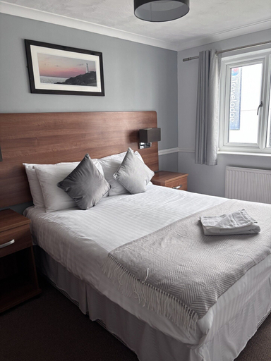 Bedroom 2, Griffin Newquay, Cornwall