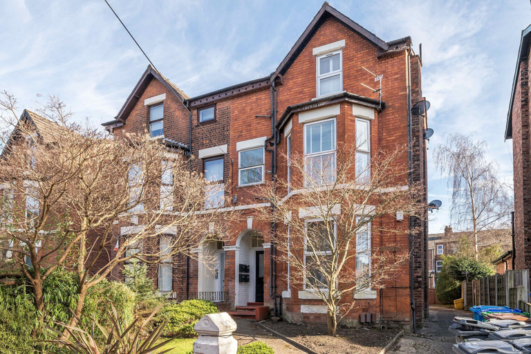 Room 5, Cosy Apartment in Stunning Didsbury, Manchester