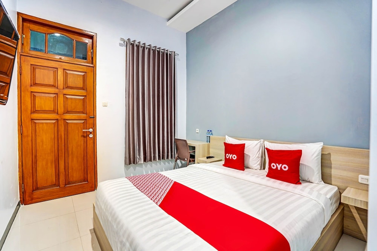 Others 3, OYO Titik Koma Guest House, Surabaya