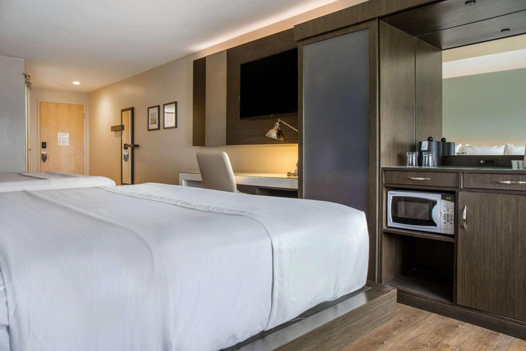 Bedroom 3, Wyndham Newport Hotel, Newport