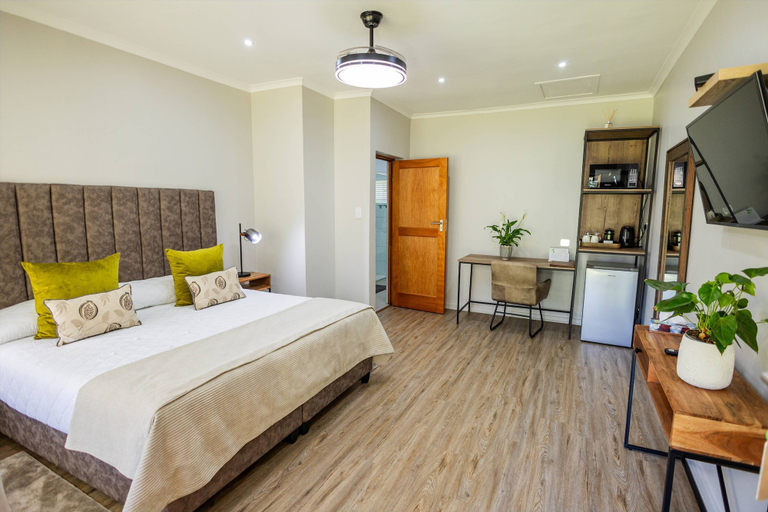Bedroom 3, Scott's Manor & Conference Venue, Ngaka Modiri Molema