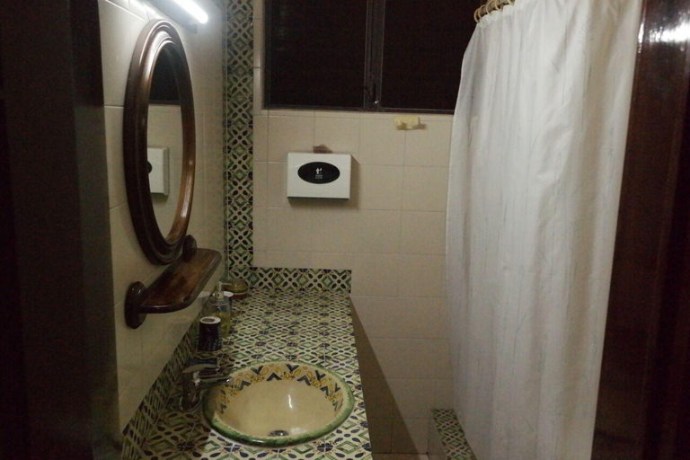 Bathroom 2, Villa el Rosario, Amatitlán