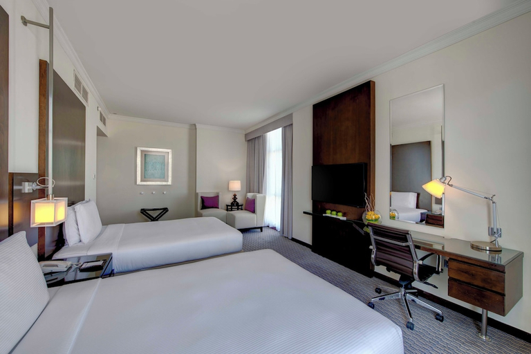 Others 2, Media Rotana Hotel, Dubai