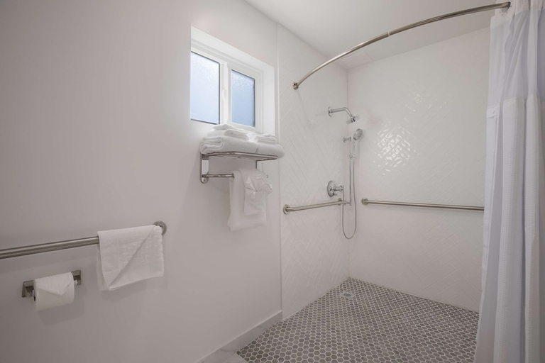 Bathroom 4, Surestay Plus By Best Western Upland Ontario North, San Bernardino