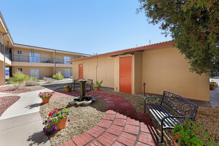 Exterior & Views, Econo Lodge Inn & Suites Socorro, Socorro
