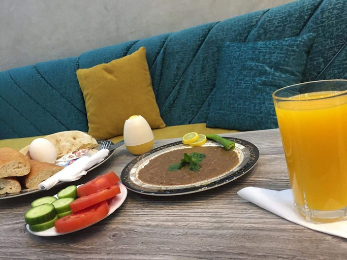 Food & Drinks 5, Minerva Grand Boutique, Qasr an-Nil