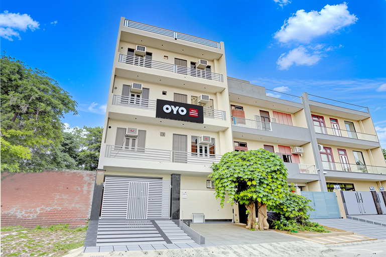 Entrance 5, Jagdamba Homestay, Gautam Buddha Nagar