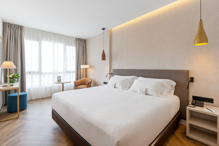 Bedroom 3, Sercotel HMO Martina, Granada