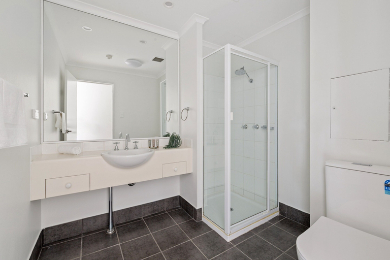 Bathroom 3, Stylish 2-Bed Apartment with Pool in Camperdown, Sydney
