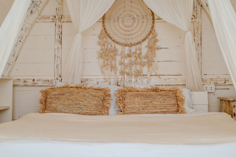 Room 3, VillaLunaSiargao, General Luna