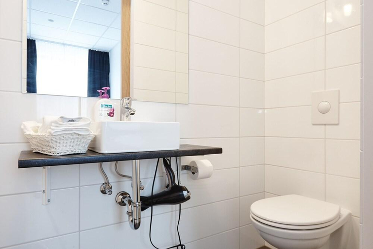 Bathroom 3, Hotel Heiðmork, Kópavogur