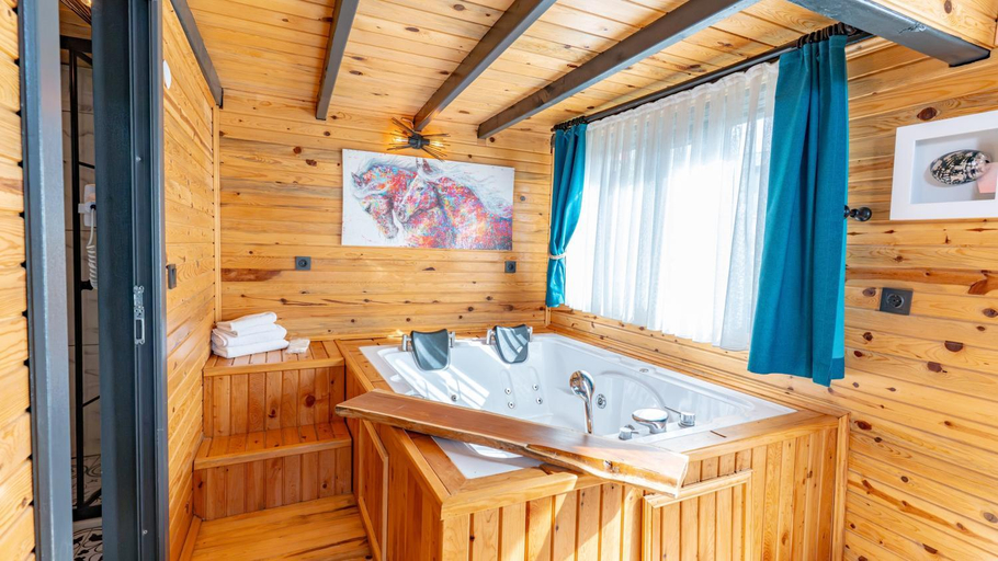 Bathroom 5, Tringo Bungalov, Ayvalık
