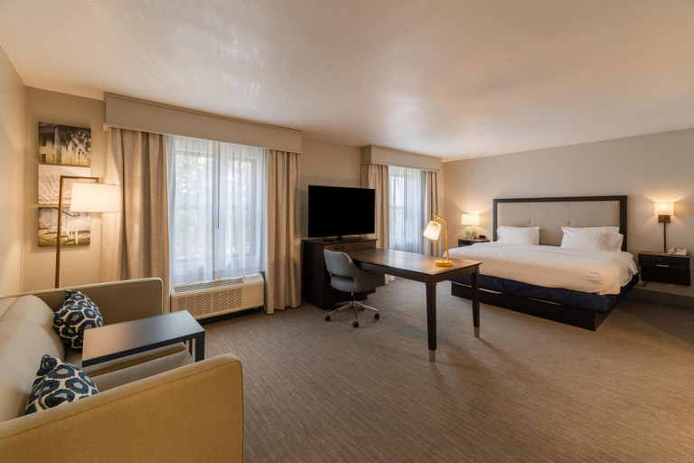 Bedroom 3, Hampton Inn & Suites Florence-Downtown, Lauderdale