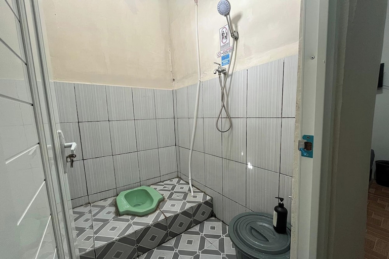Bathroom 4, Pondok Family, Pangandaran