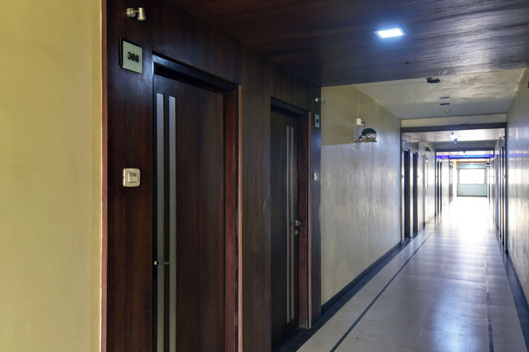 Lobby 5, Glitz Hotels Devanshi Inn, Raigarh