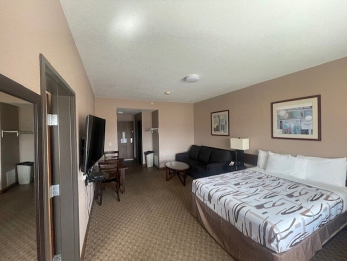 Bedroom 4, Bell's Extended Stay and Suites, Pulaski