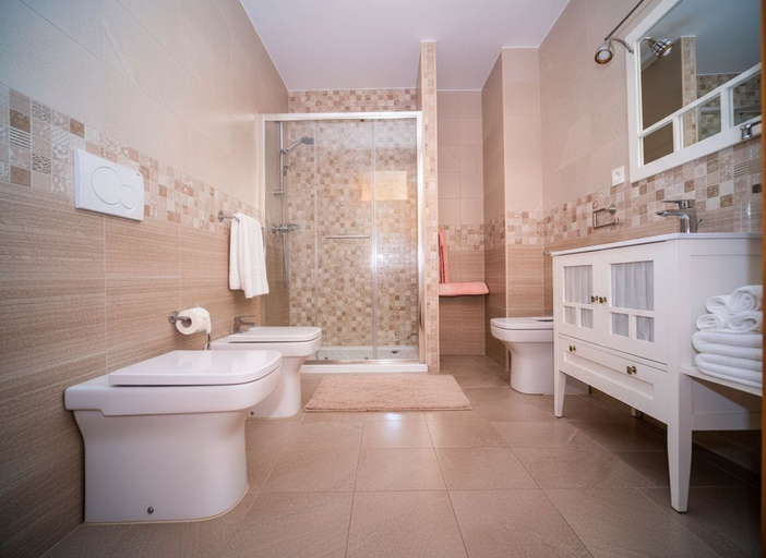 Bathroom 3, Chalet con Piscina Privada y Vistas, Cádiz