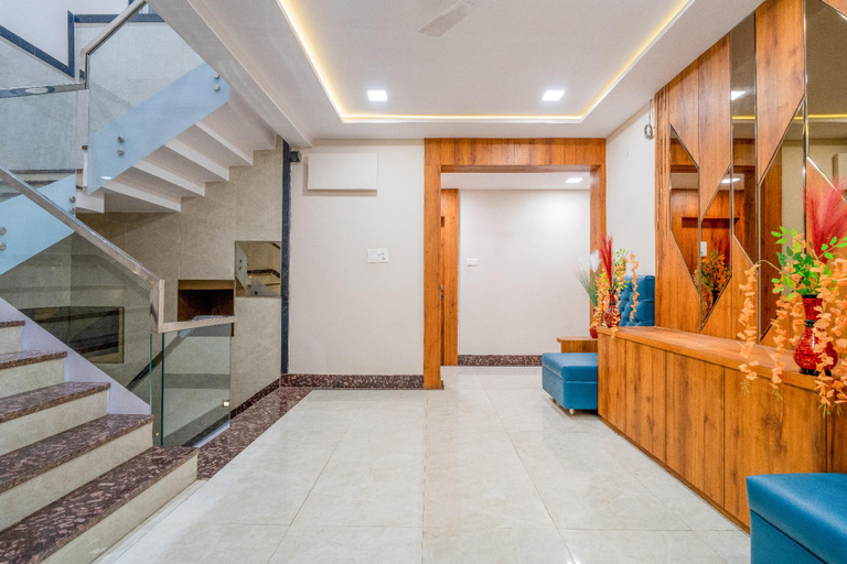 Lobby 3, Hotel Deol's Paradise, Indore