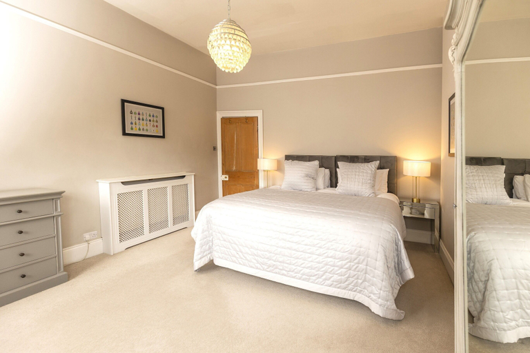 Bedroom 2, Luxury Apartments - Queen Circus, Gloucestershire