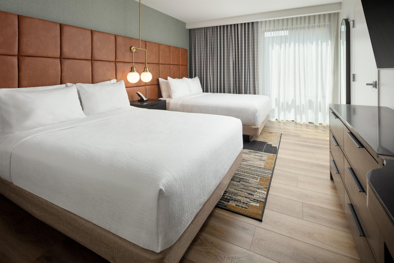 Bedroom 3, Embassy Suites By Hilton Chattanooga Downtown, Hamilton