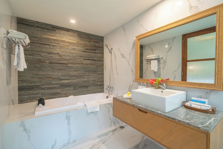 bathroom 4