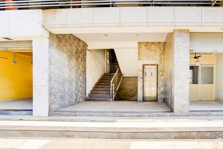 Property entrance 2, Fabhotel Malva, Ahmadabad