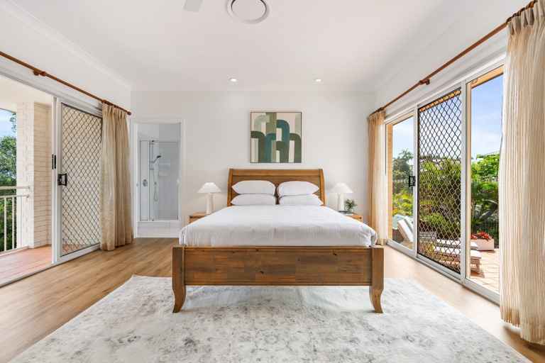 Room 5, Peaceful Family Home: 4-bed, Pool, Alfresco Dining, Bridgeman Downs