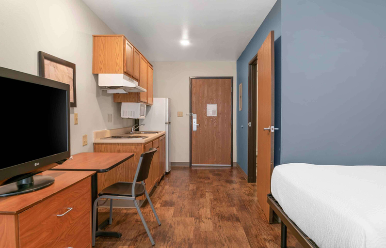 Bedroom 3, Extended Stay America Select Suites - Kalamazoo - West, Kalamazoo
