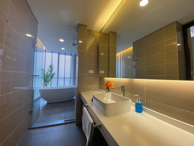Bathroom 3, Amanjiwa 99R, Malacca City